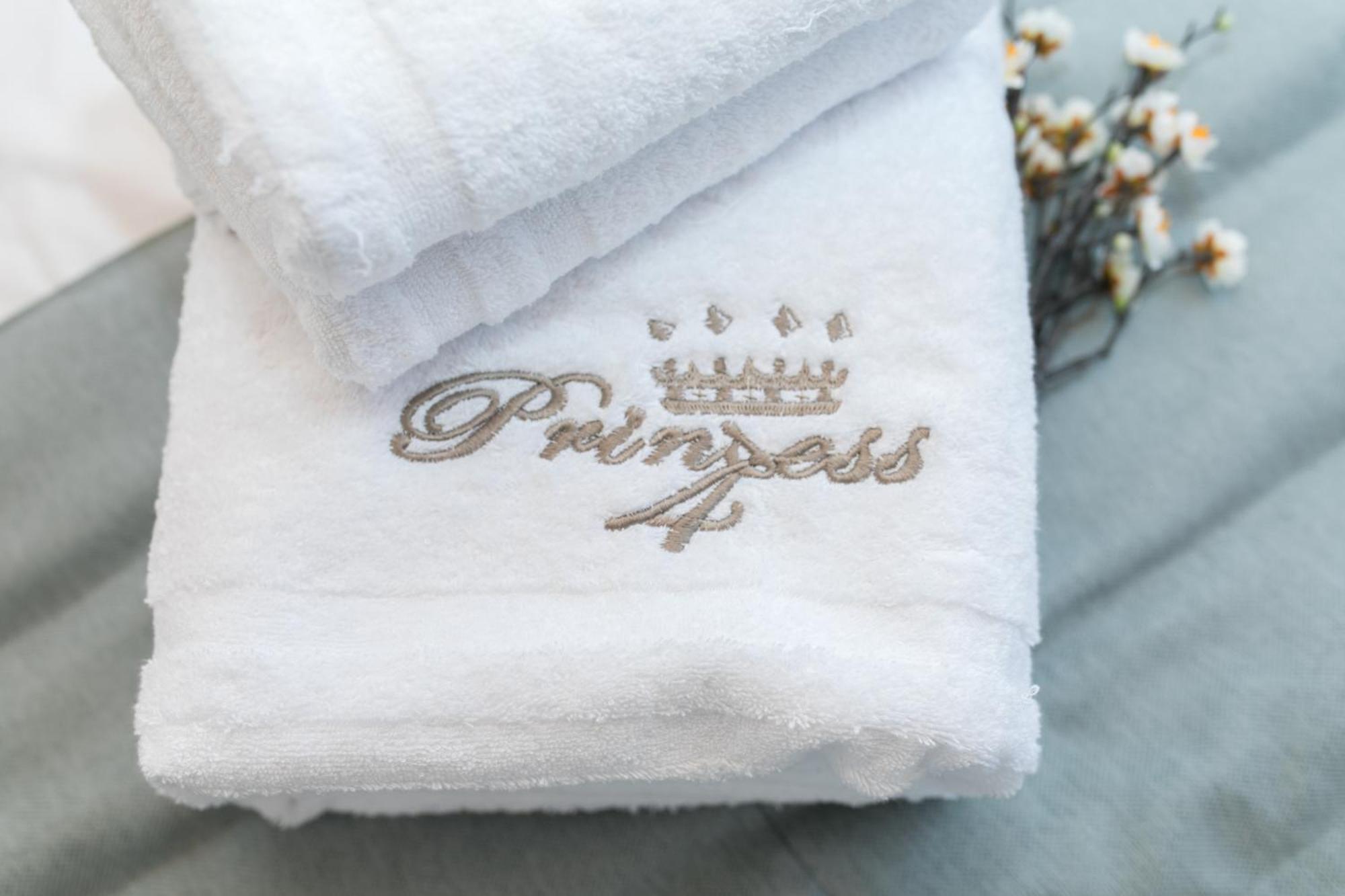 Four Princess Агия Параскеви Екстериор снимка